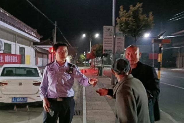 江蘇鹽城:氣溫在變 東臺公安守護不變 第1張 江蘇鹽城:氣溫在變 東臺公安守護不變 第1張