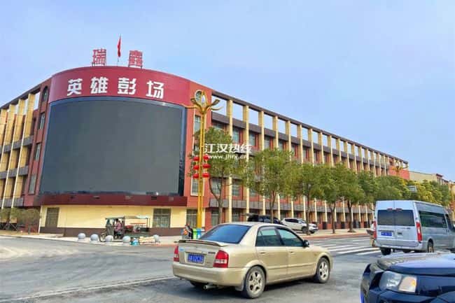 瘋狂之后的彭場鎮，面臨怎樣的困境？疫情期間工人月入5萬，如今百萬口罩機被當廢鐵！  第8張