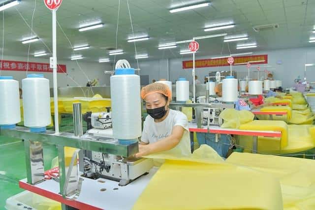 比速度 賽精度——仙桃市非織造布產業職業技能競賽側記  第1張