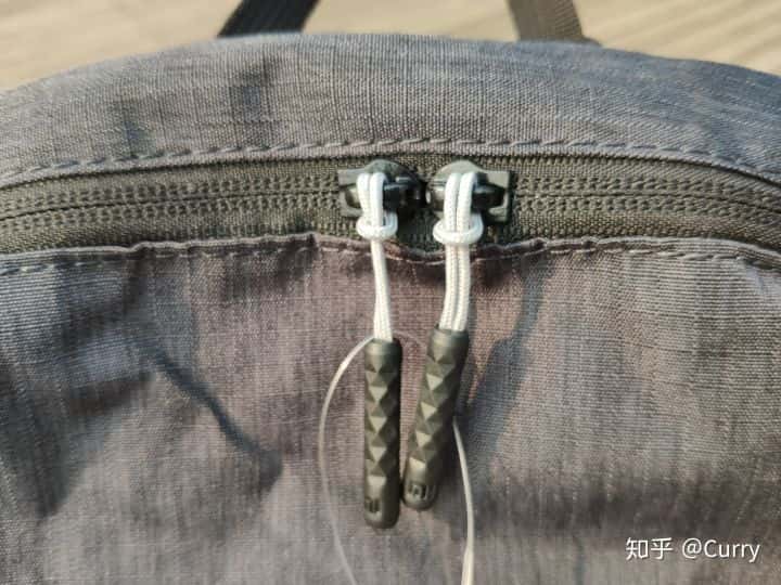 年輕人的第一款小背包——小米小背包評測  第20張