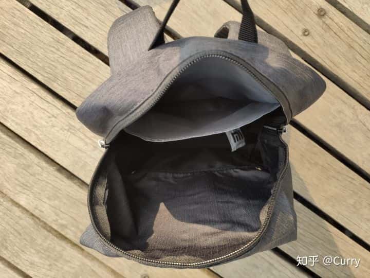 年輕人的第一款小背包——小米小背包評測  第16張